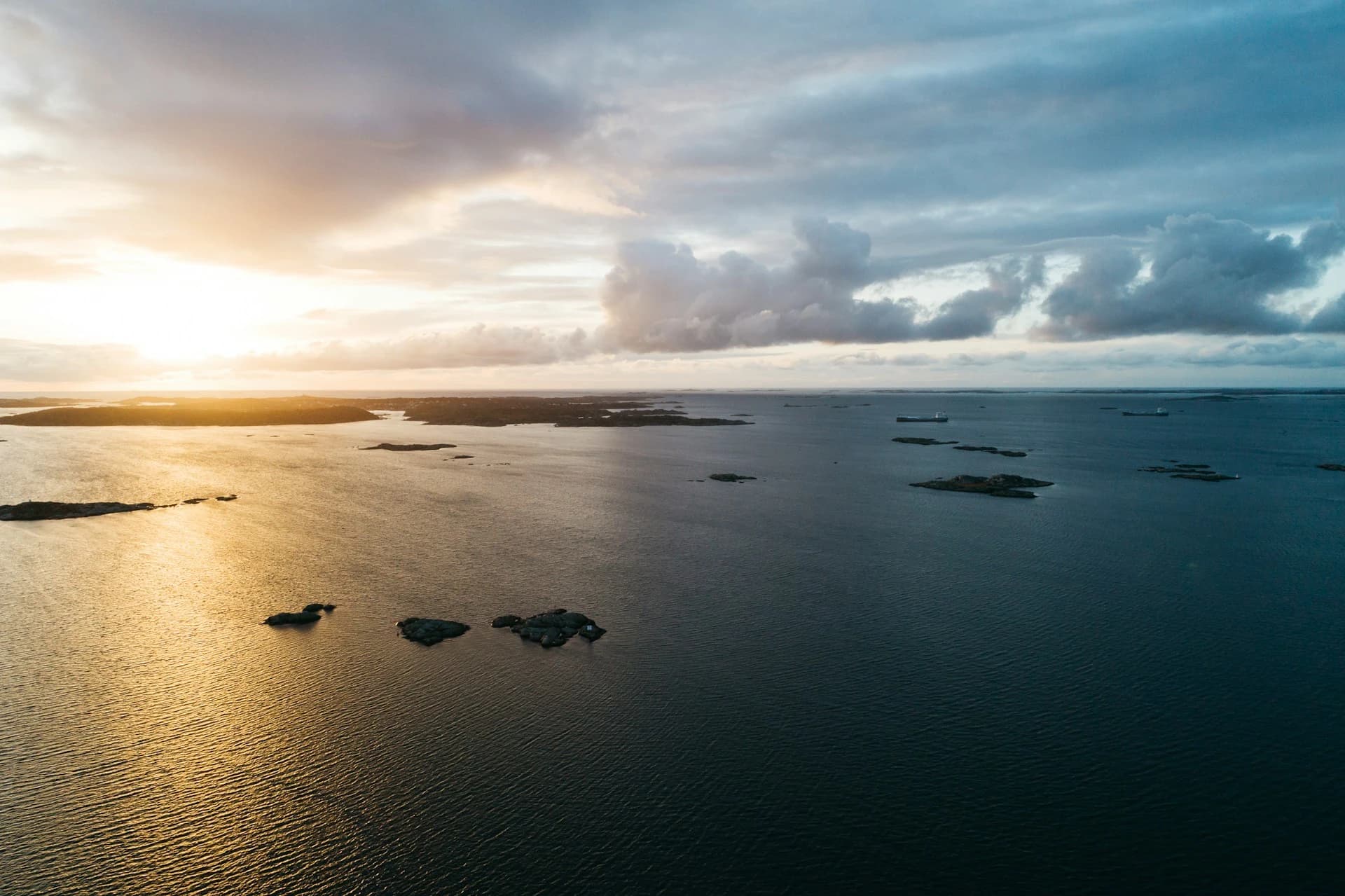Solnedgång över Göteborgs södra skärgård